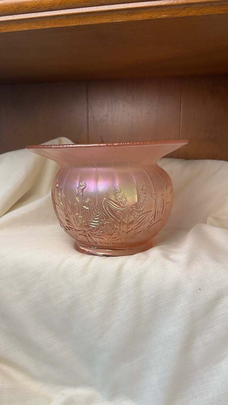 Fenton Velva Rose Pink Iridescent Stretch Glass Wildflower Vase